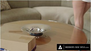Lonely Housewife Seduces Delivery Guy While Craving An Anal Creampie