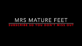 Mrs Mature Feet showing off her big mature boobs for all her Boob fans 417