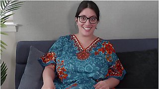 Sarah Arabic - Horny Arabian Woman At Eid Catches You Looking