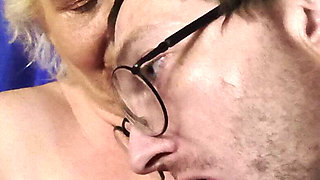 He Licks Her Titties and Sucks Her Fingers Now It's Her Turn with This Naughty Stranger