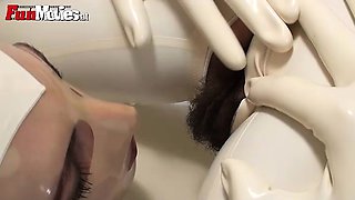 Latex mistress gets her pussy eaten by hot amateur