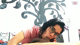 Can You Cum 3 Times in a Row? Carahoneyy Likes to Swallow a Lot of Cum