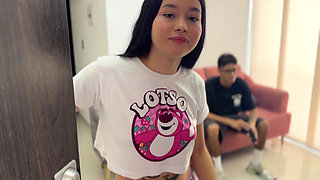Chica Pays Inn Owner with Her Rich Ass and Lets Herself Come Inside Her Pussy.