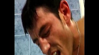 Mature Mom Gives Sloppy Blowjob and Spreads Wide for Hard Fucking