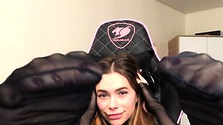 Hot amateur webcam teen masturbates for their fans