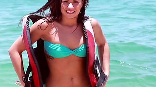 Demi Lovatovs Vs India Eisley Rd 1 jerk off challenge