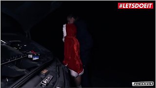 Christmas Car Sex ! German Babe Lullu Gun Fucks And Sucks Random Guys