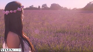 Vixen - small tits dirt