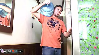 Delivery boy fucks with old granny with big boobs