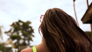Bubble butt teen model Katie Kush solo