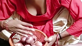 Indian Bhabhi - (Only For Boobs Lover) downblouse - natural boobs