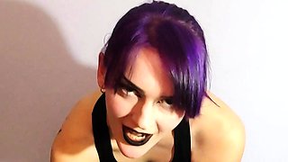 Solo booty assed babe ass toying masturbation in hi def