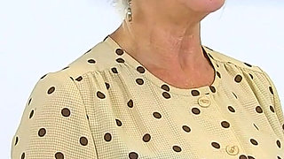 Over 60 GILF Sapphire Louise Fingers Her Fuckable Pussy for You