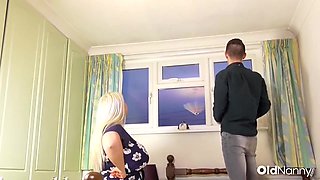 Mature woman delivers passionate raunchy adult lover