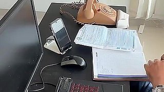Me Folle a La Secretaria De Culo Grande Con La Que Toda La Oficina Fantasea