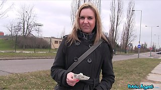 Blondie Sucking And Fucks In Car 1 - Public Agent