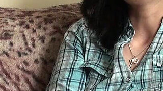 Juicy Newbie Demands Punishment