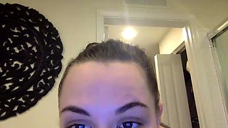 Cute amateur brunette naughty in solo jerking show on camera
