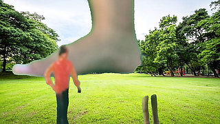 Constructor Falls Into a Hole and Becomes Giant