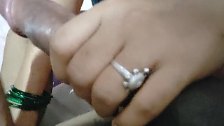 Bhabhi shook my penis