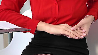 Sexy Boss Wants to Get Pregnant Right at Work