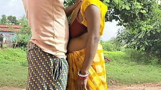 Indian Desi Beautiful Young Employee Get Fucked by Her Manager in Outdoor
