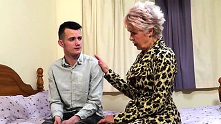 British mature slut lady sextasy doing her toyboy