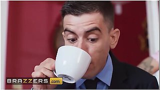 - Chloe Savage Interrupts A Business Deal Between Xander And Jordi To Get Her Fill Of Cock