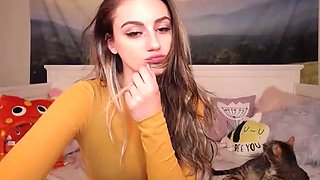 Hot brunette squirt masturbating on webcam