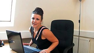 Very hot busty brunette solo masturbation on webcam