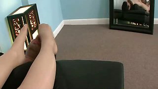 Footjob therapy with Ashton Pierce