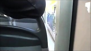 Saugen und Ficken im deutschen Bus BVR