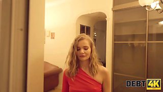 Debt4k. cleaning up messy vaginas