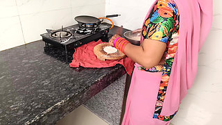 Aaj Bhabhi Ki Kichin Me Karte Bawkt Ki Bhabhi Ki Jabarjast Chudayi