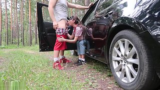 Brunette 18 year old fucks on the first date - MaryVincXXX