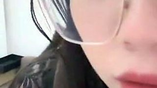 Amateur Webcam Cute Teen Plays Solo with Big