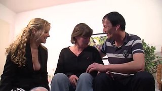 Amateur MILF Bea Dumas First Time Threesome Casting - Horny Friends Filthy Swinger Action