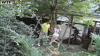 Awesome outdoor amateur action with hot couple