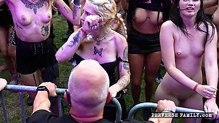 Perverse Family - Public Sex During Concert - Jennifer Mendez
