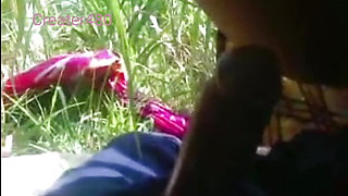 Jungle me Mangal Karte huye Desi Girl.