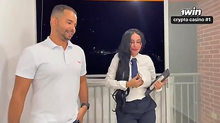 Agente Inmobiliaria Se Toma La Leche De Su Cliente Xxx With Jenifer Play