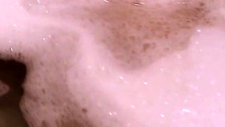 Bubble Bath Playtime: Pee, Queefs & Pussy Fountain