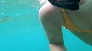 Snorkel Slut: Tight Bikini, Dive Mask & Underwater Fin Tease