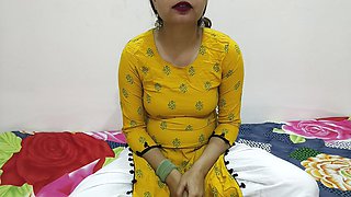 Indian Step Sister Fucked His Step Brother and Help Gift Arrange give first experience seducing in hindi