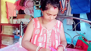 Komal's girlfriend sat on brother-in-law's clothes and started screaming, brother-in-law, you want to see your penis