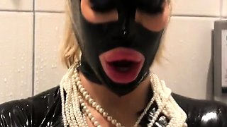 Big boobs milf masturbates with her dildo