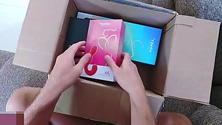 HE CUMS 3 TIMES inside STEP SISTER WET SQUIRTING PUSSY! HOENY PLAY BOX