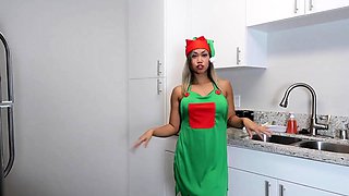 Shaved pussy blonde Tasha Reign with big boobs goes solo