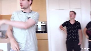 Rajshot Wendy Wprowadza Alexa - Group sex