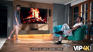 Hot Teen Olivia Zlota Shakes Her Ass for Horny Daddy in HD 1080p
